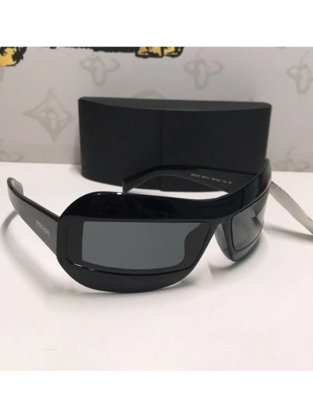 New Authentic Stylish Black Sunglasses Prada SPR30Y 1AB-5s0 - Picture 6 of 13